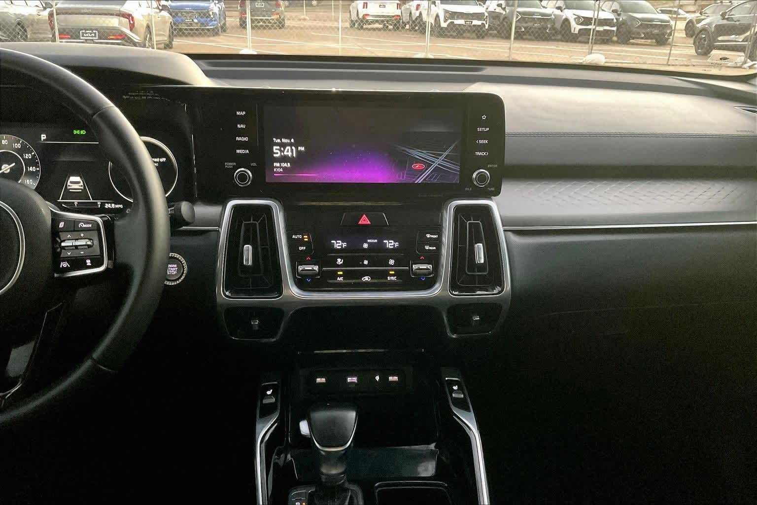 Thumbnail: 2023 Kia Sorento - 13