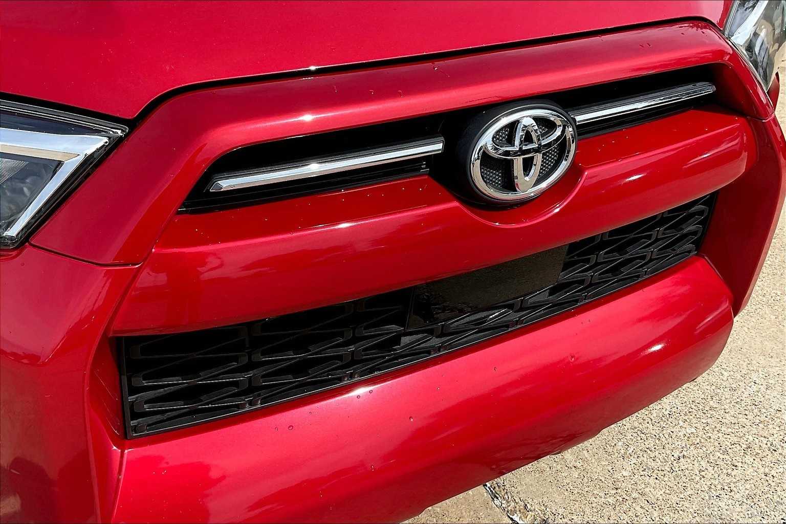 Thumbnail: 2020 Toyota 4Runner - 33