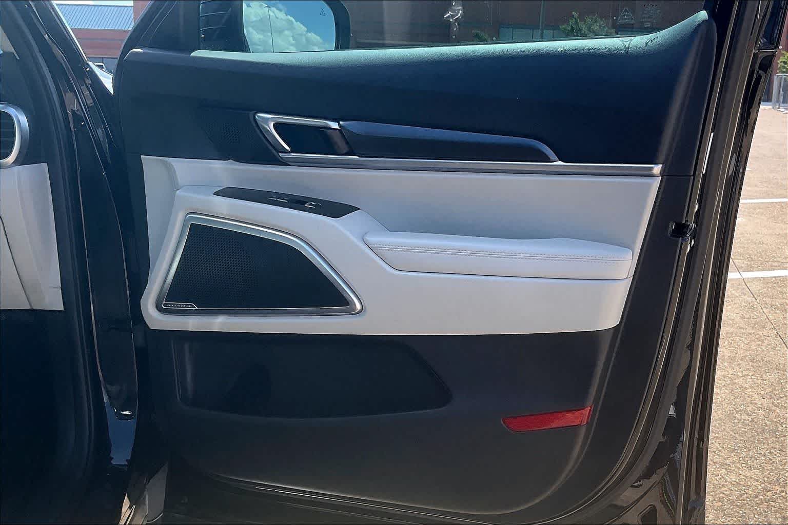 Thumbnail: 2024 Kia Telluride - 25
