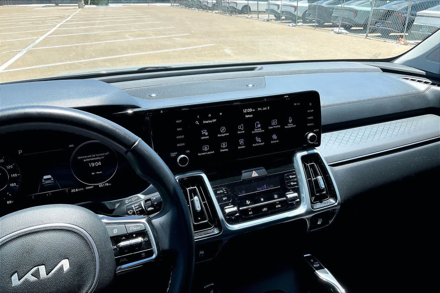 Thumbnail: 2023 Kia Sorento - 13