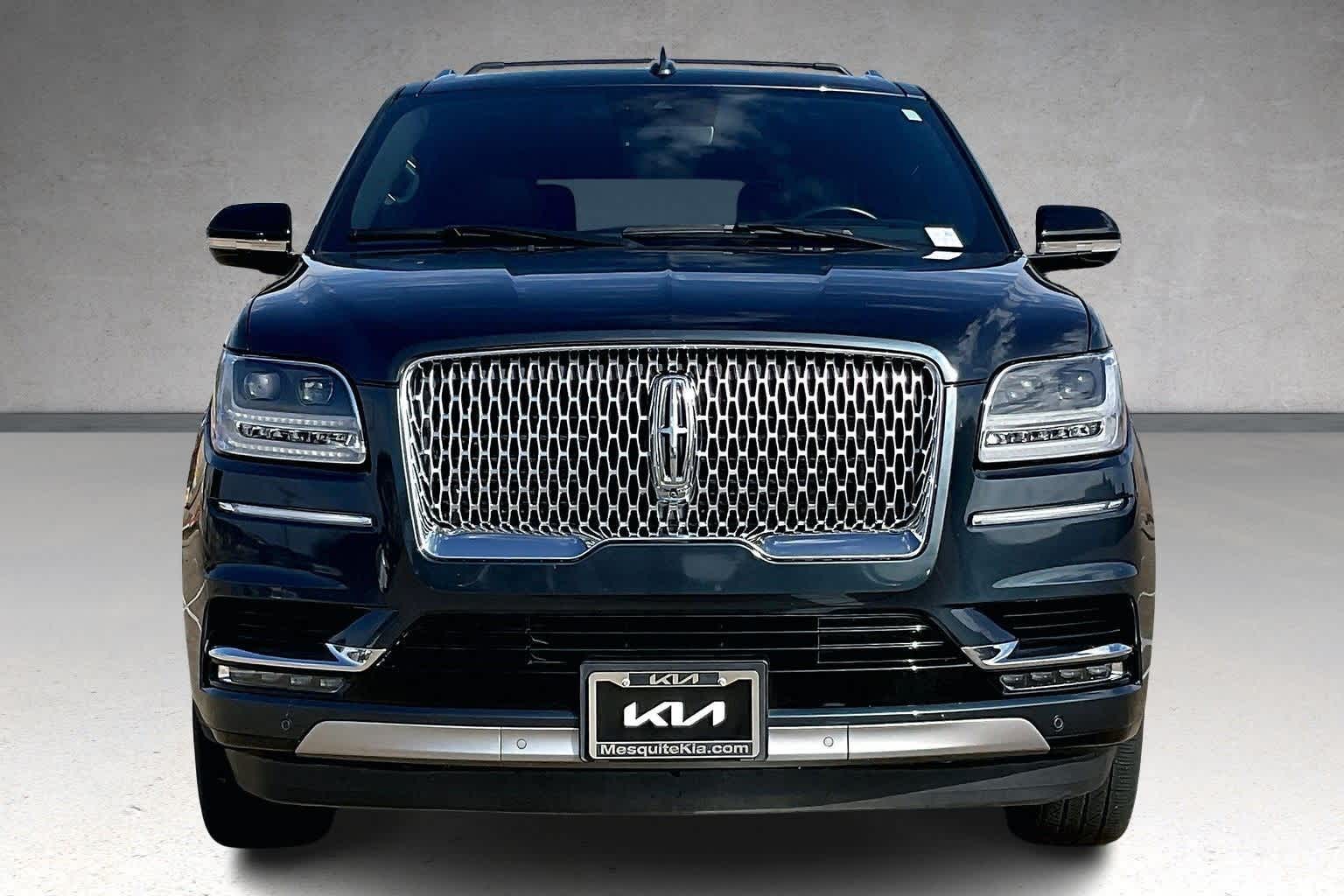 Thumbnail: 2021 Lincoln Navigator - 6