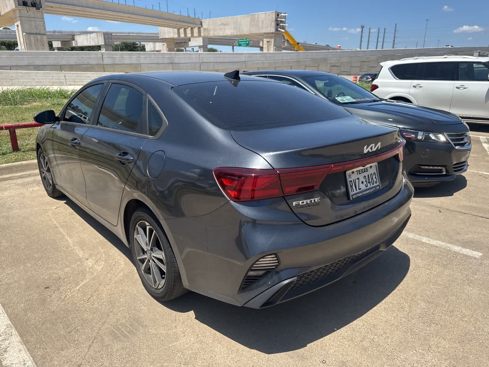Thumbnail: 2022 Kia Forte - 3