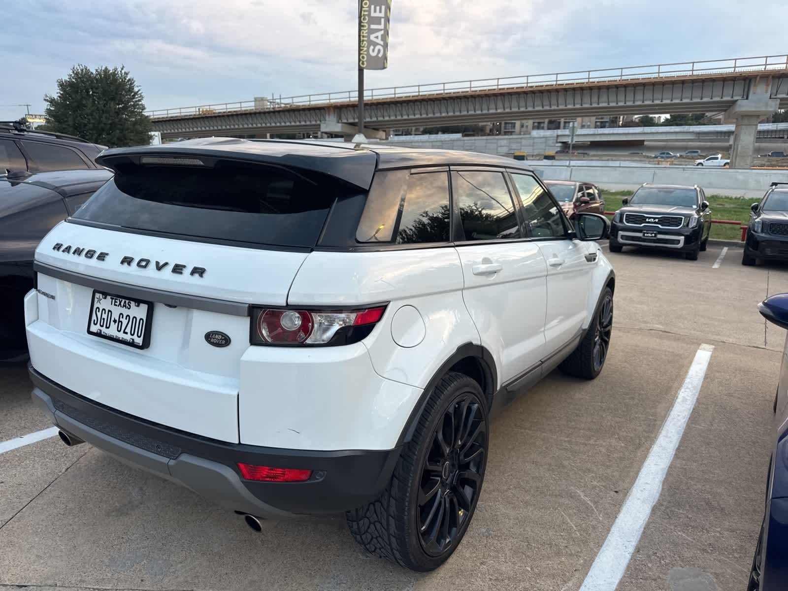 Thumbnail: 2013 Land Rover Range Rover Evoque - 3