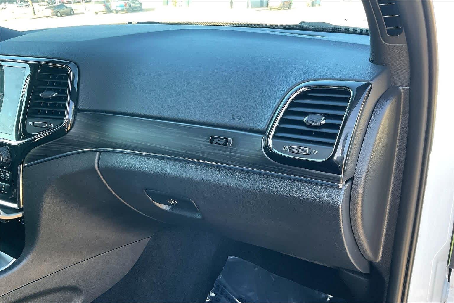 Thumbnail: 2021 Jeep Grand Cherokee - 22