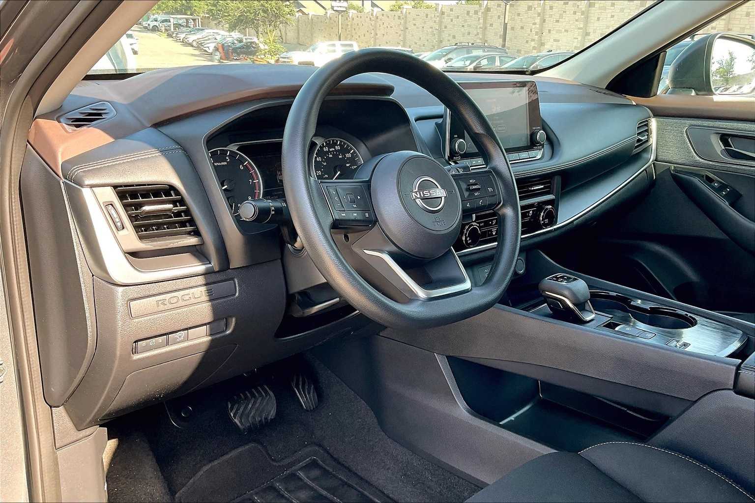 Thumbnail: 2023 Nissan Rogue - 2