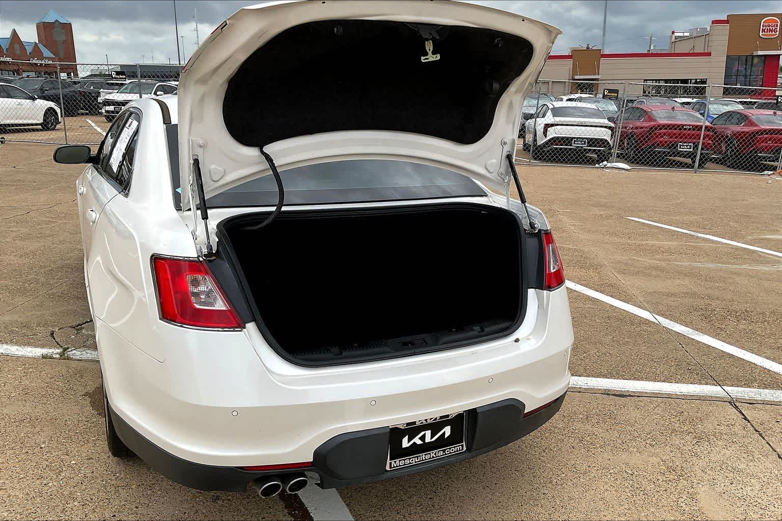 Thumbnail: 2012 Ford Taurus - 18