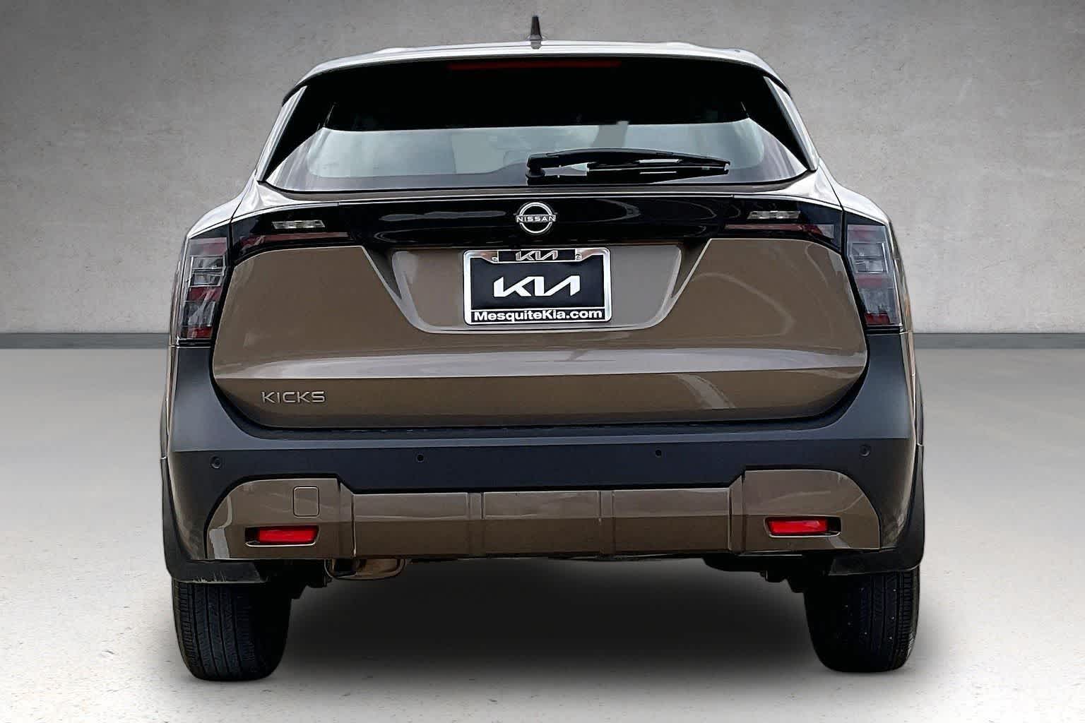 Thumbnail: 2025 Nissan Kicks - 5