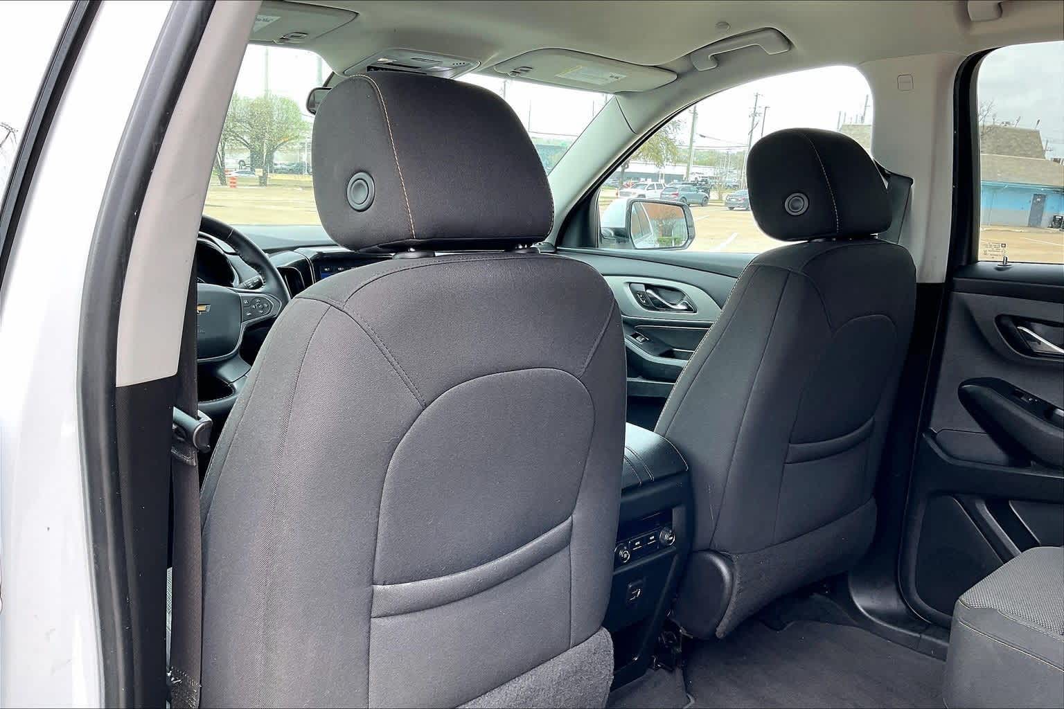 Thumbnail: 2020 Chevrolet Traverse - 12