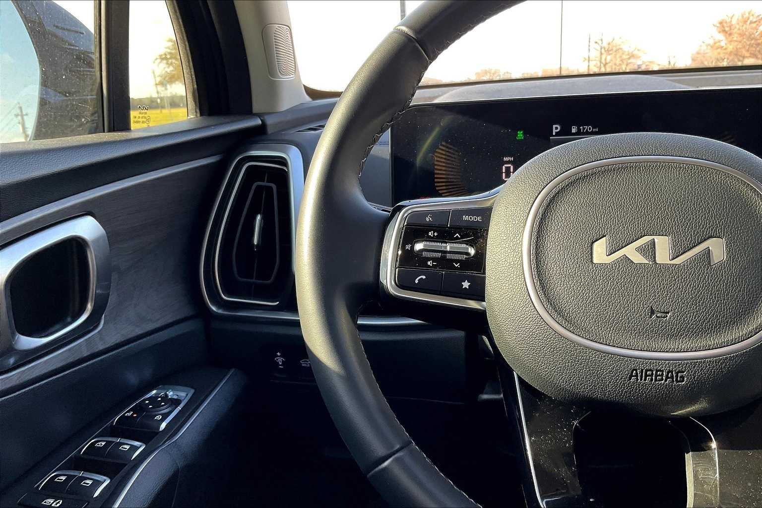 Thumbnail: 2024 Kia Sorento - 24