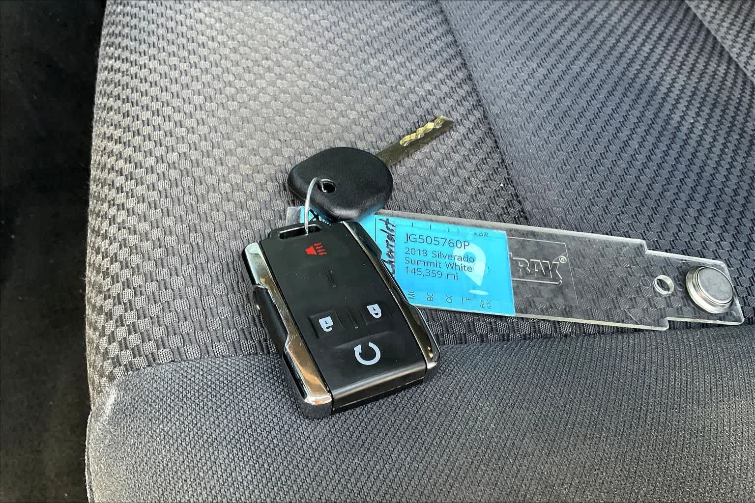 Thumbnail: 2018 Chevrolet Silverado 1500 - 19