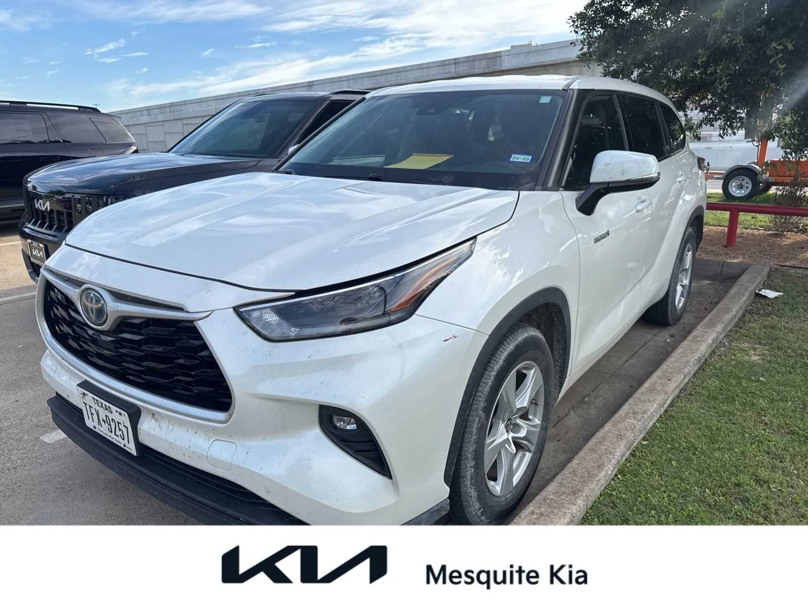 Thumbnail: 2021 Toyota Highlander - 1