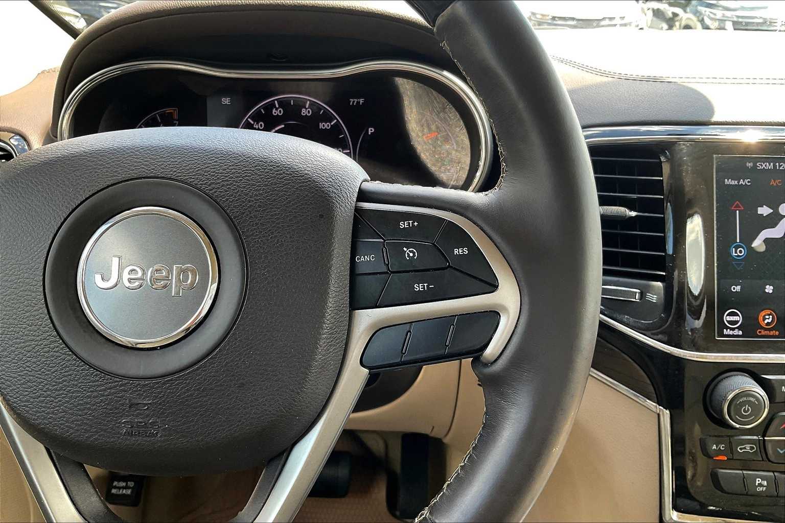 Thumbnail: 2021 Jeep Grand Cherokee - 25