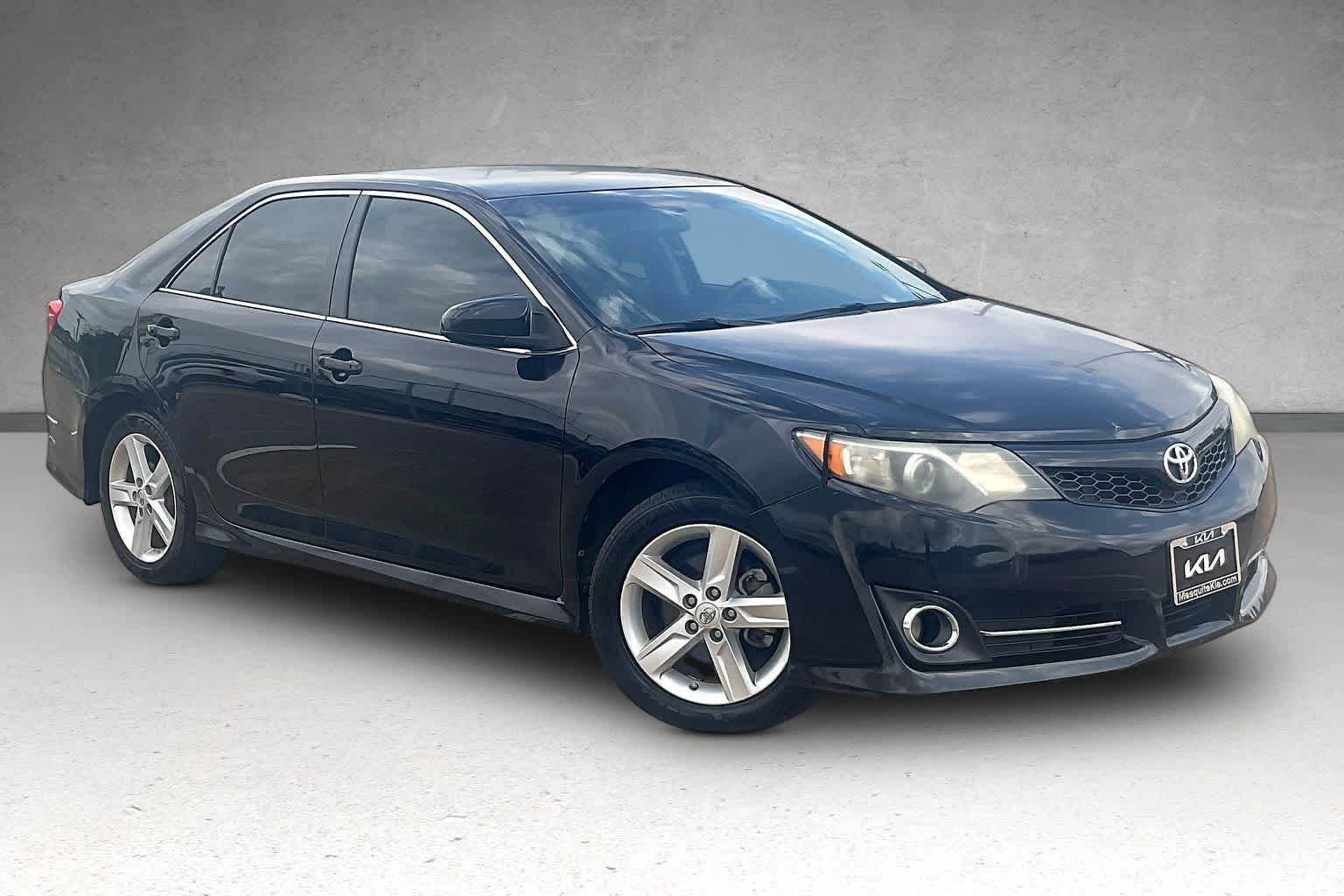 Thumbnail: 2014 Toyota Camry - 20