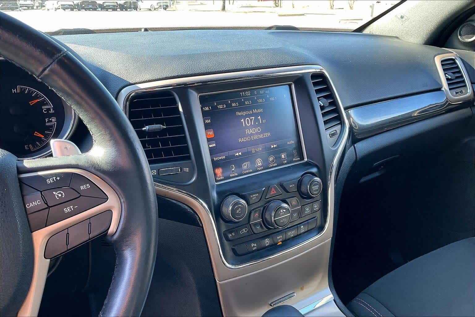 Thumbnail: 2016 Jeep Grand Cherokee - 15