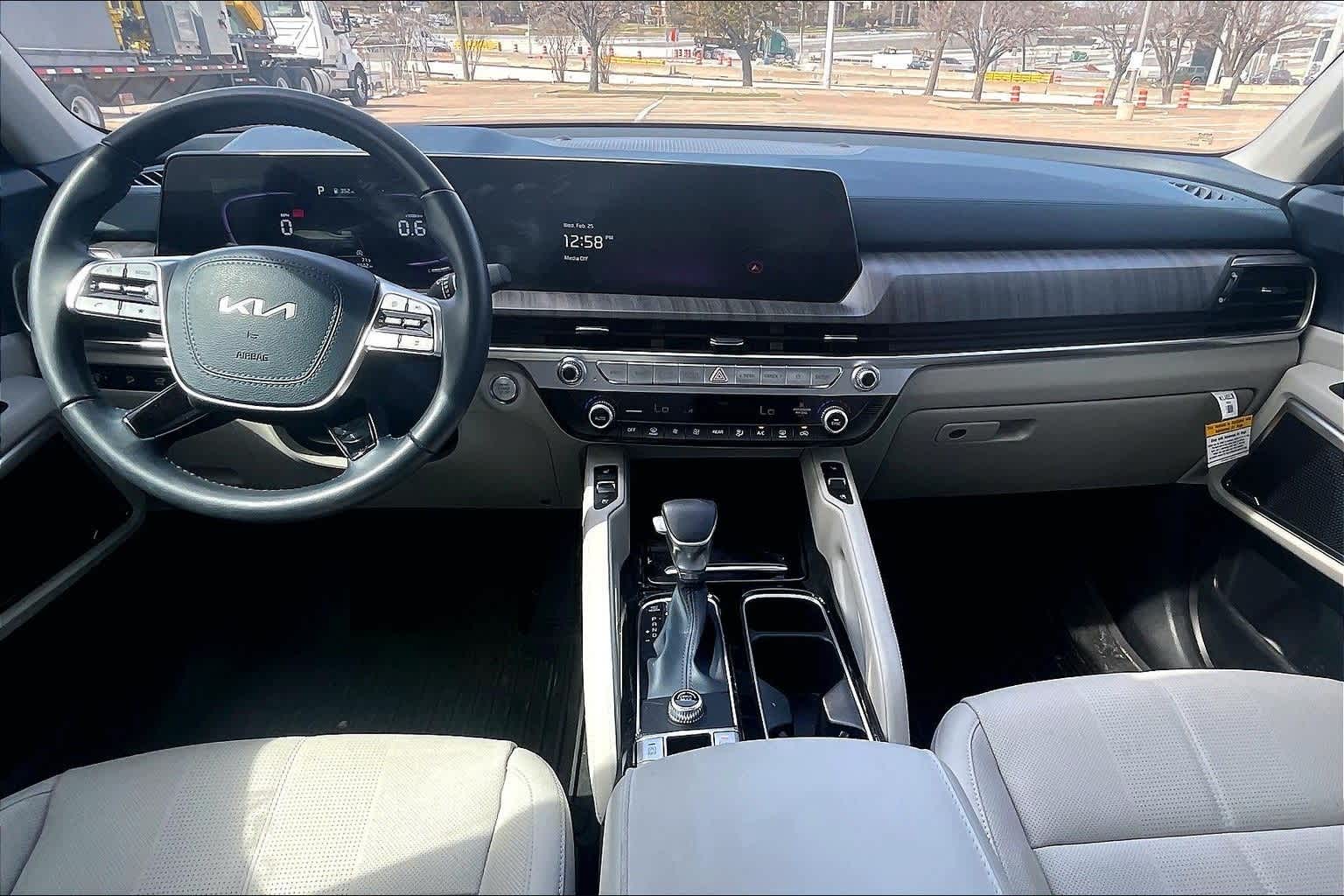 Thumbnail: 2025 Kia Telluride - 9