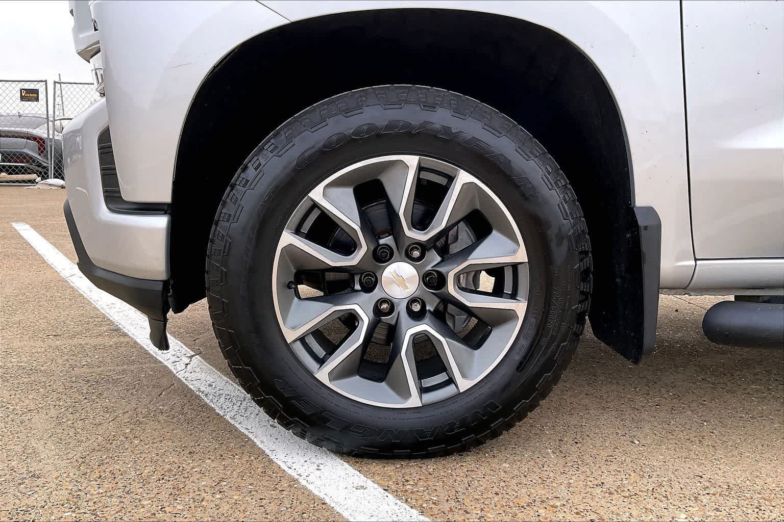 Thumbnail: 2019 Chevrolet Silverado 1500 - 8