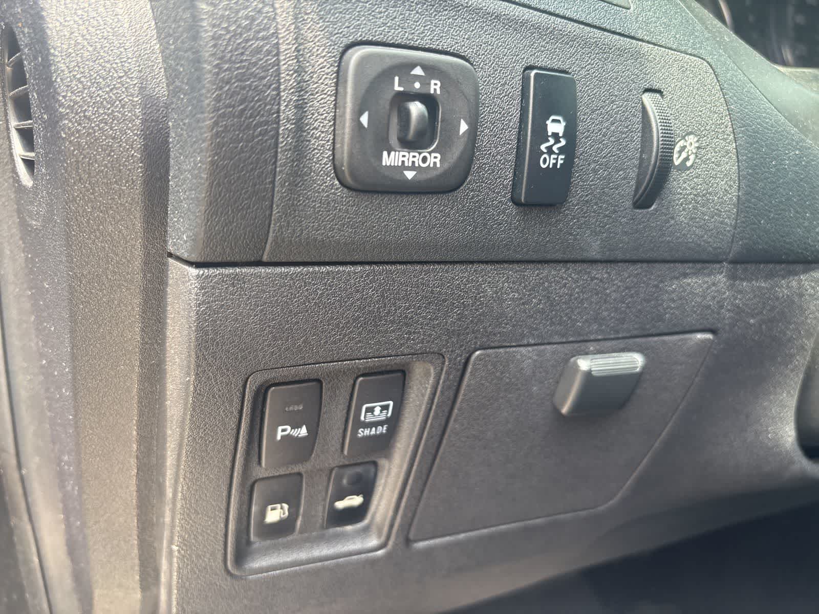 Thumbnail: 2011 Lexus ES - 4