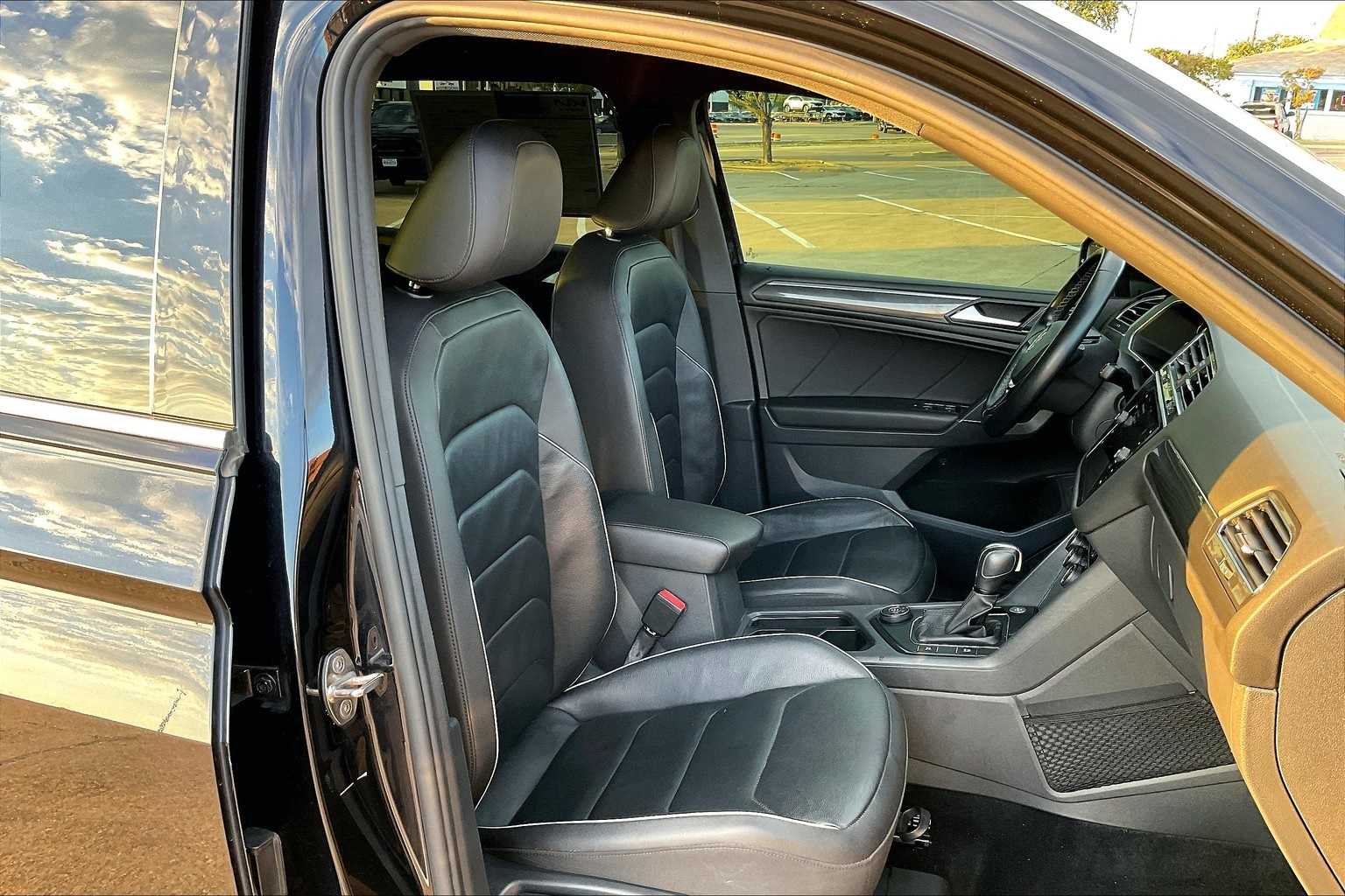 Thumbnail: 2020 Volkswagen Tiguan - 13