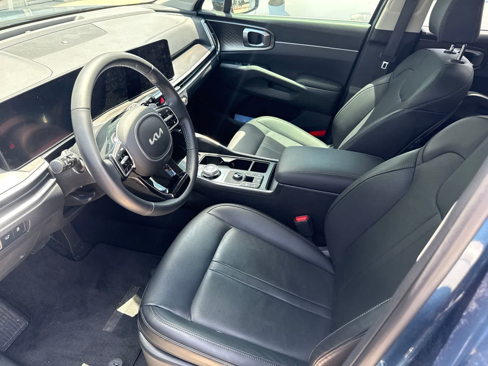 Thumbnail: 2025 Kia Sorento - 4