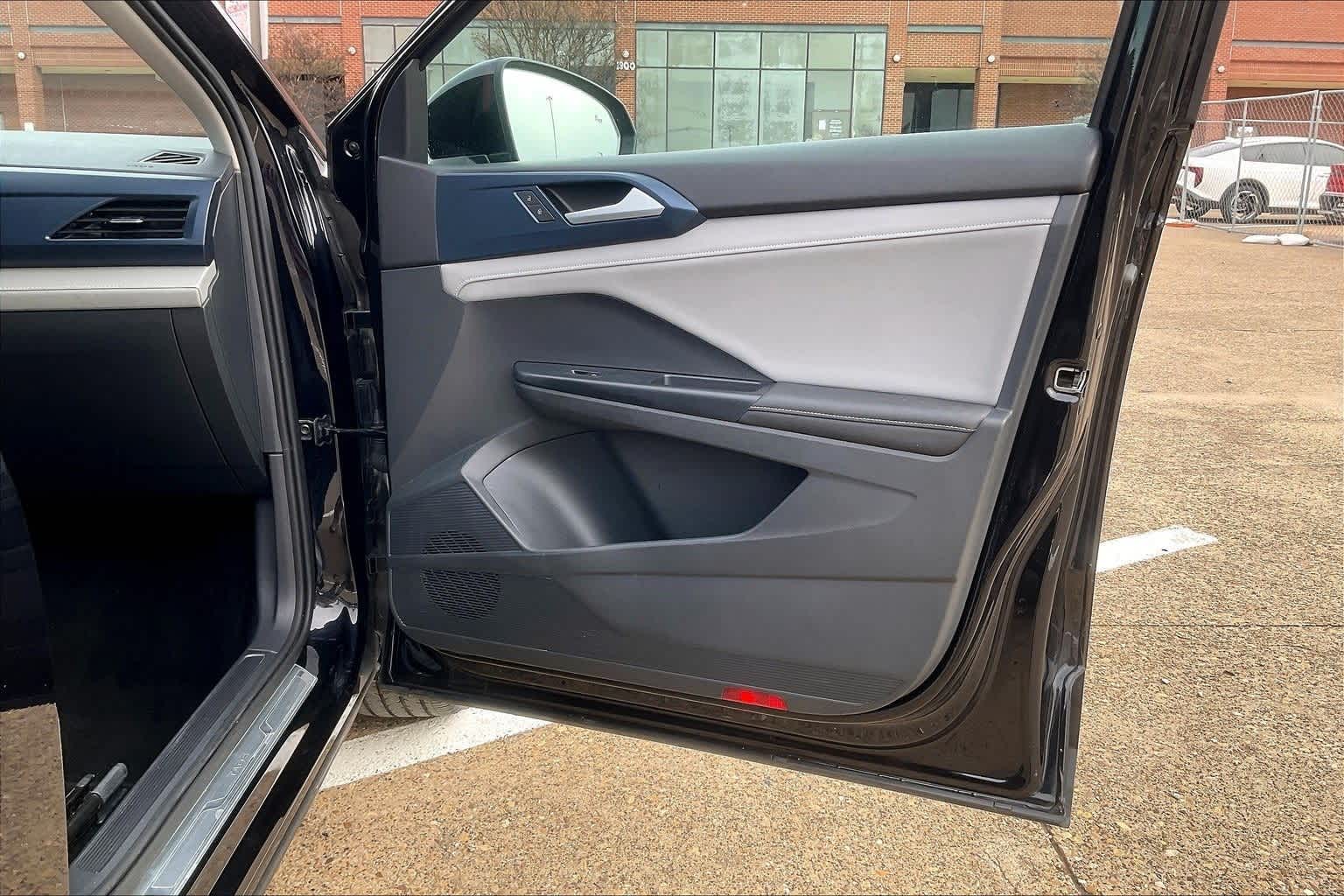 Thumbnail: 2024 Volkswagen Taos - 28