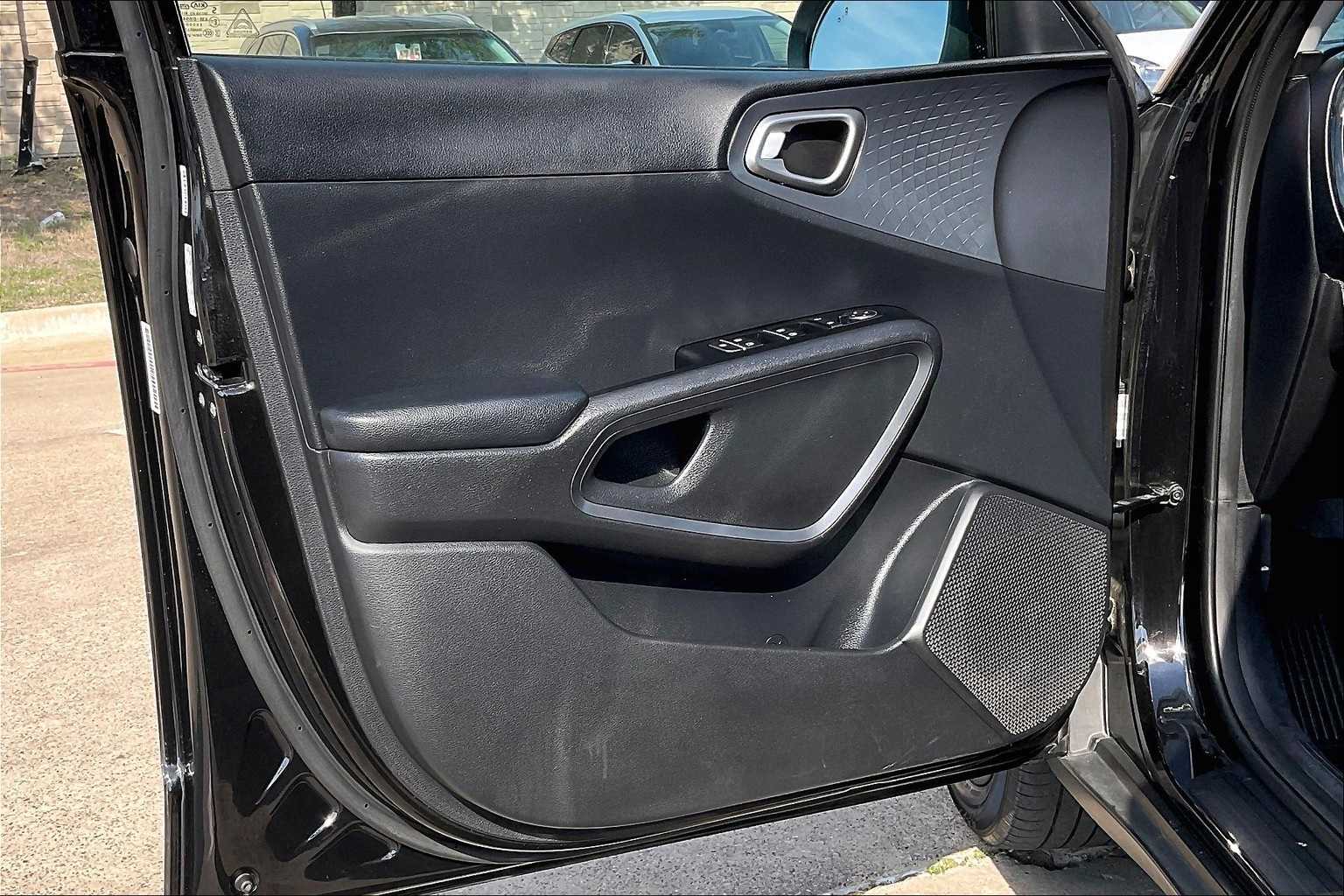 Thumbnail: 2021 Kia Soul - 27