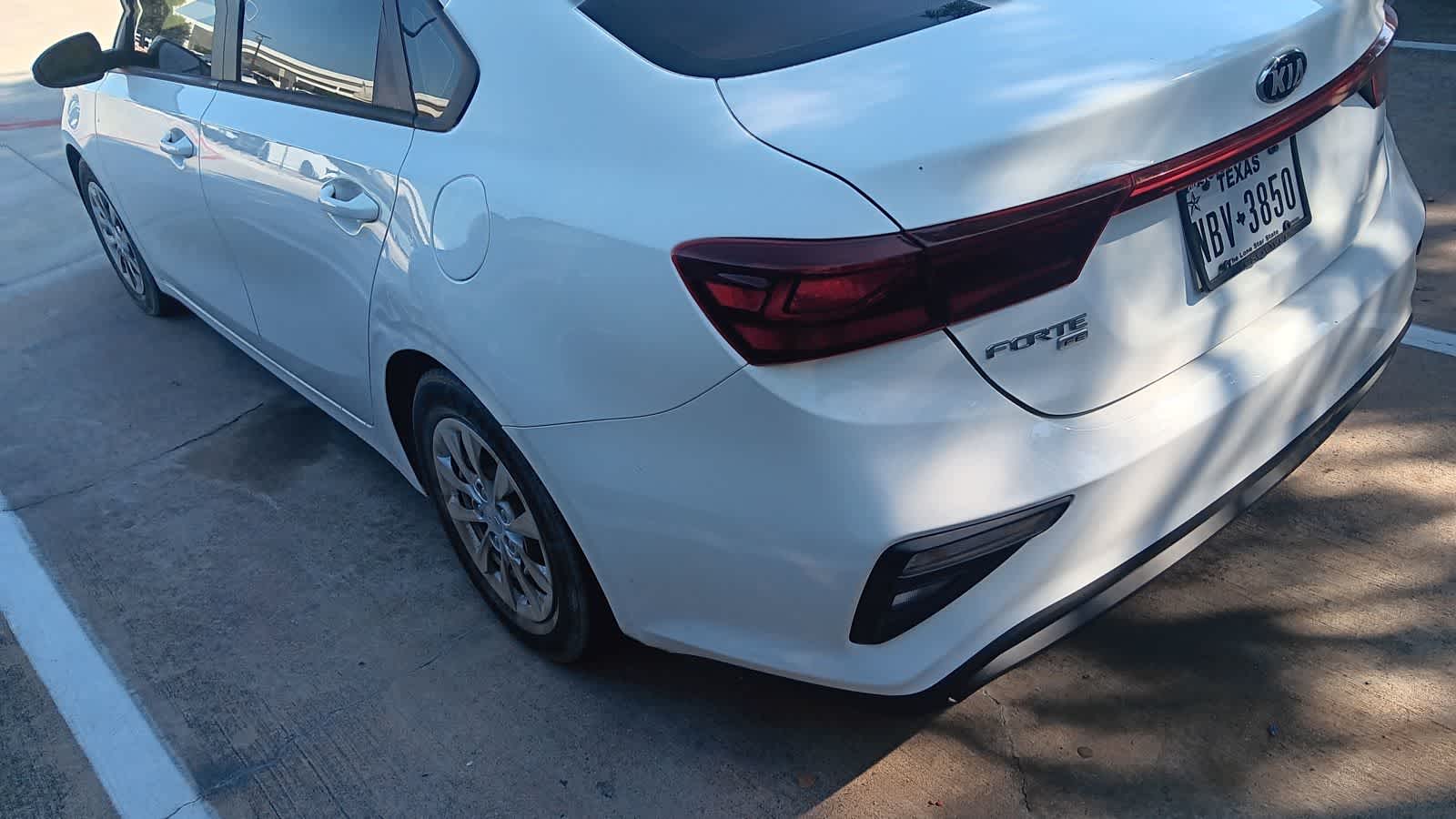 Thumbnail: 2020 Kia Forte - 4