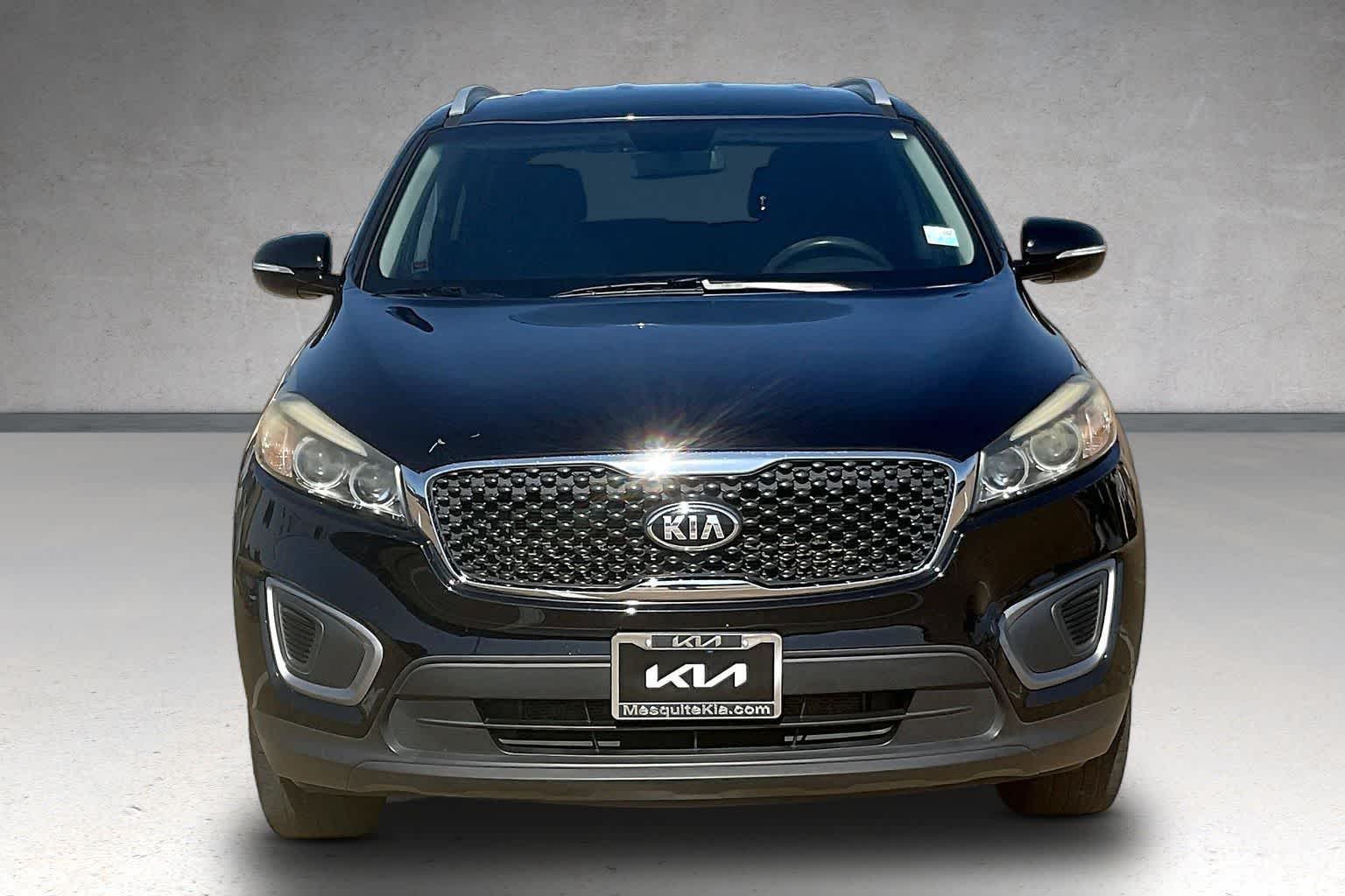 Thumbnail: 2016 Kia Sorento - 6