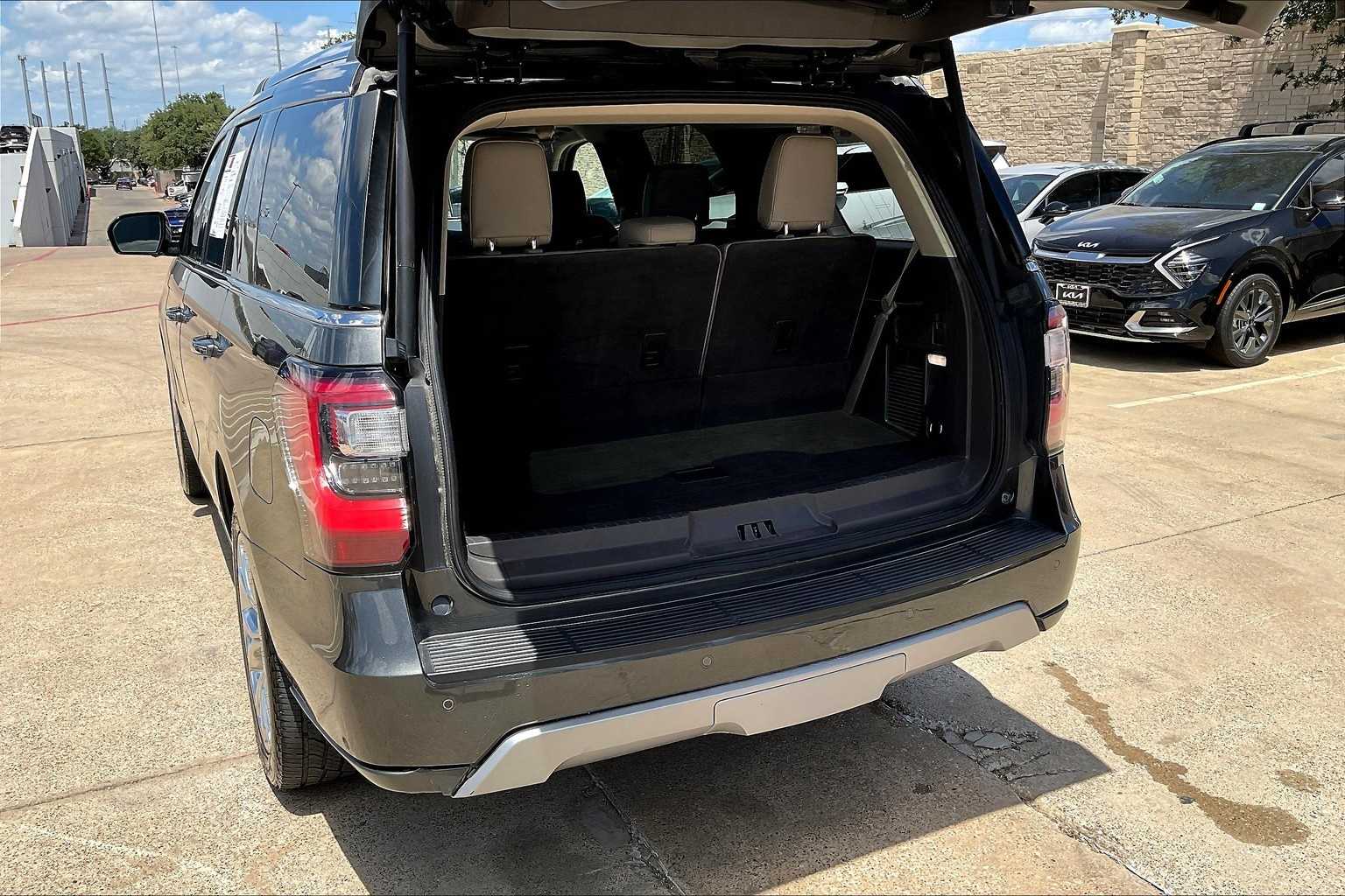 Thumbnail: 2018 Ford Expedition - 18
