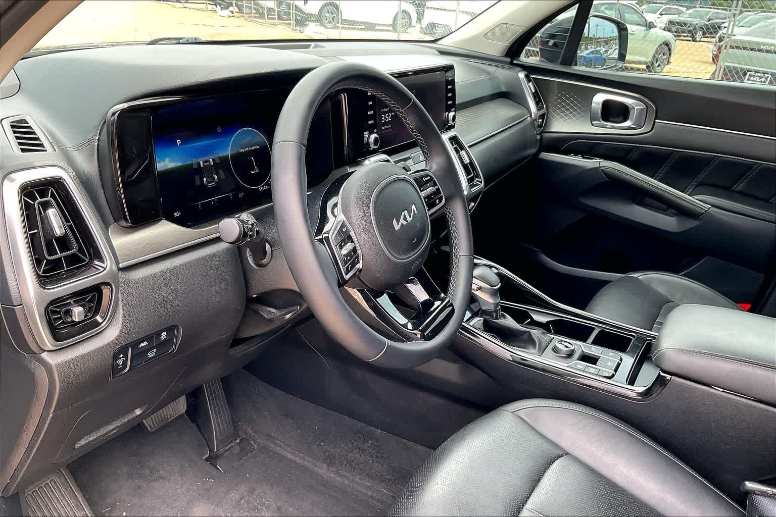 Thumbnail: 2023 Kia Sorento - 2