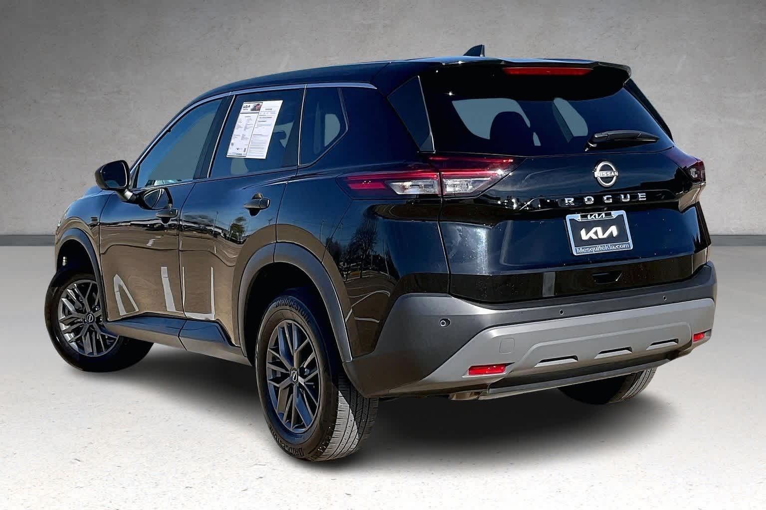 Thumbnail: 2023 Nissan Rogue - 4