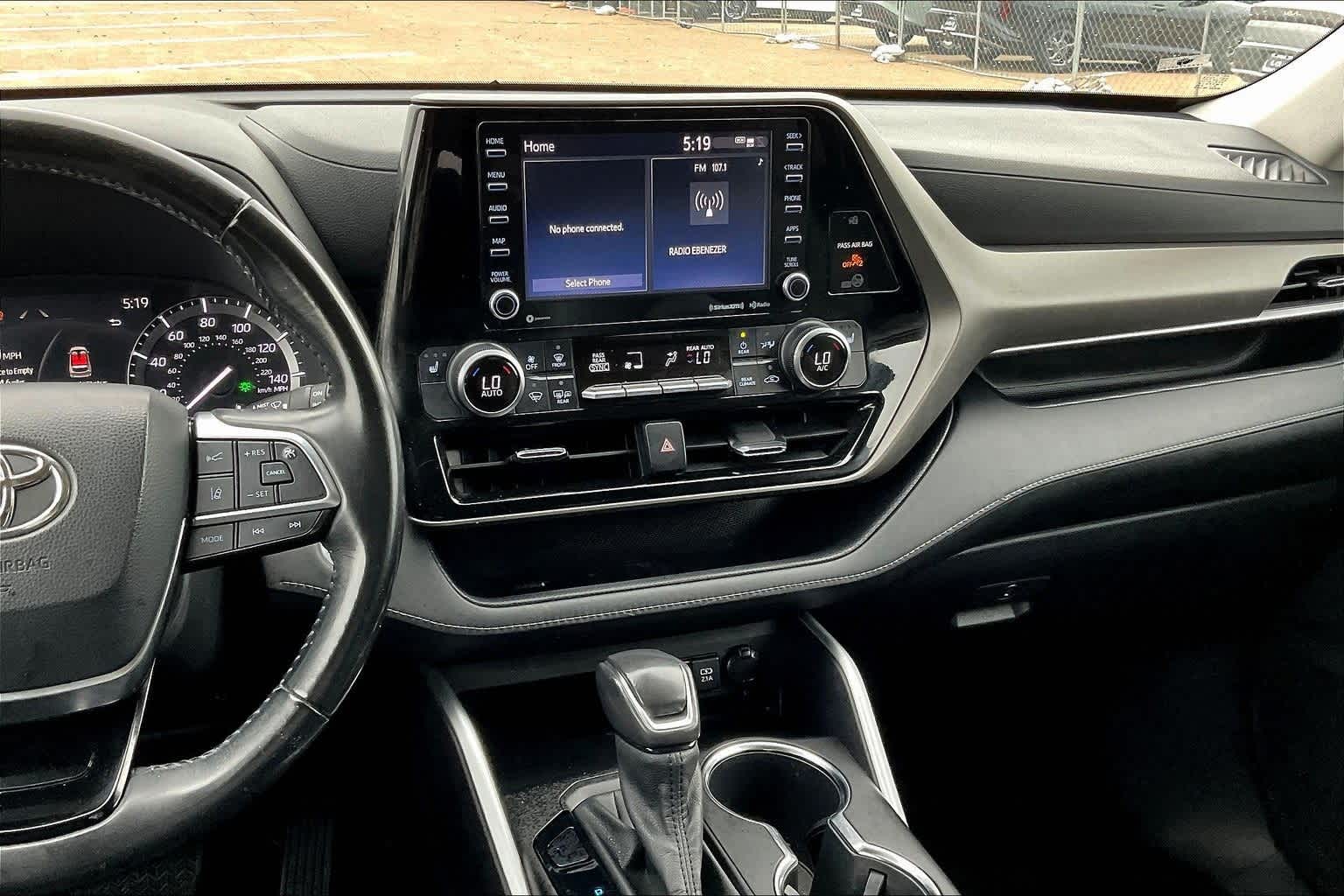 Thumbnail: 2021 Toyota Highlander - 15