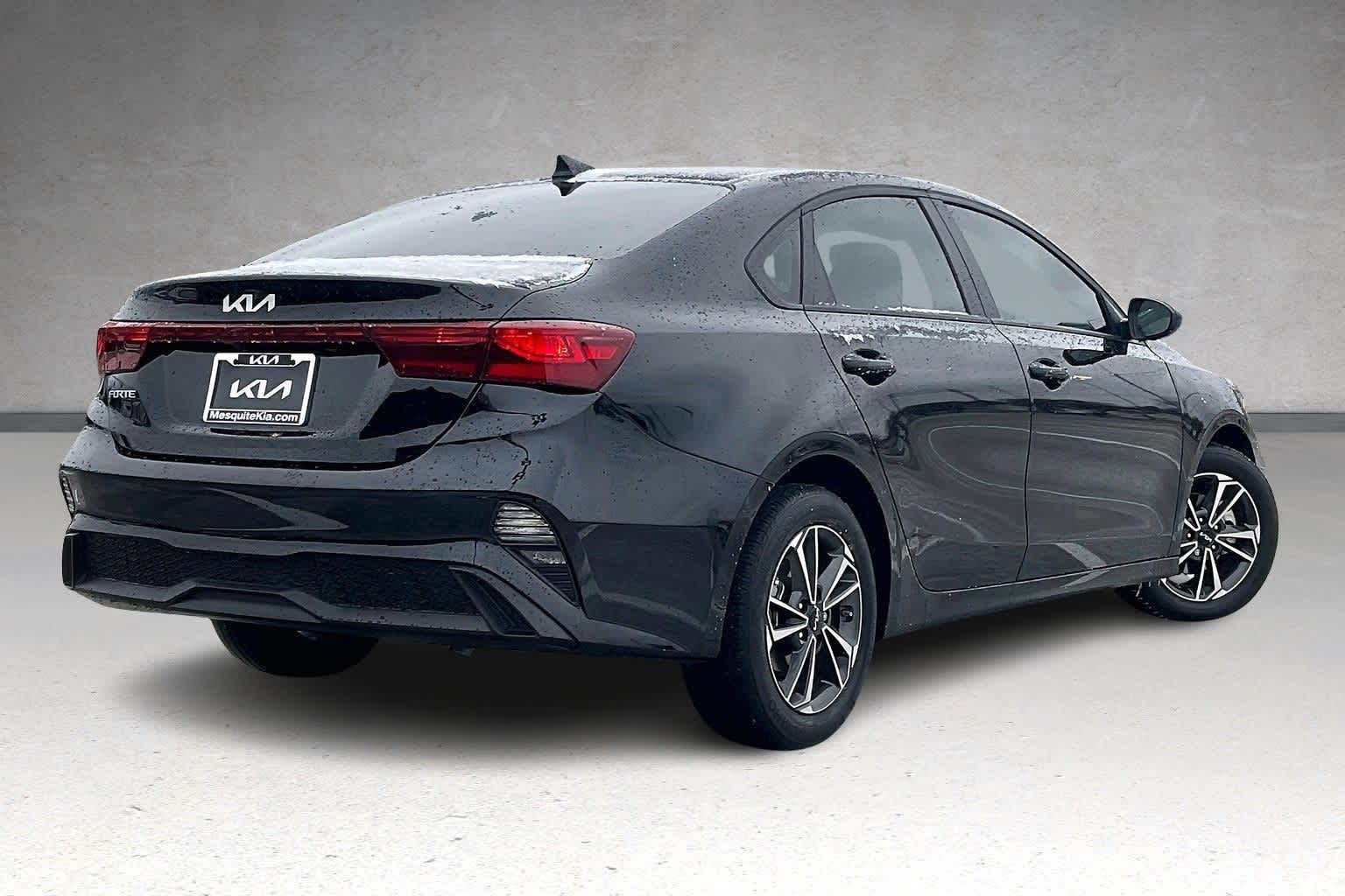 Thumbnail: 2024 Kia Forte - 21