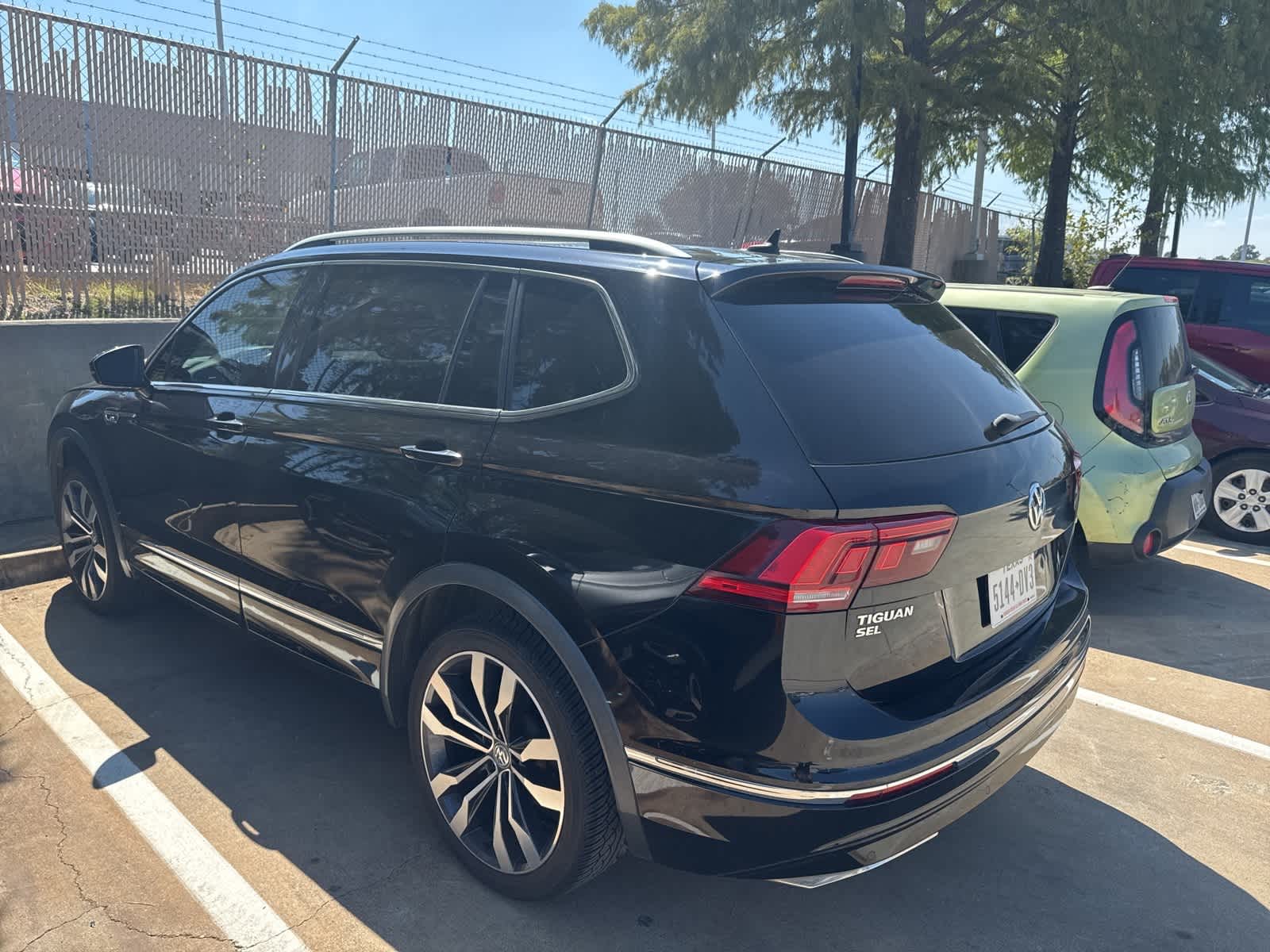 Thumbnail: 2020 Volkswagen Tiguan - 6