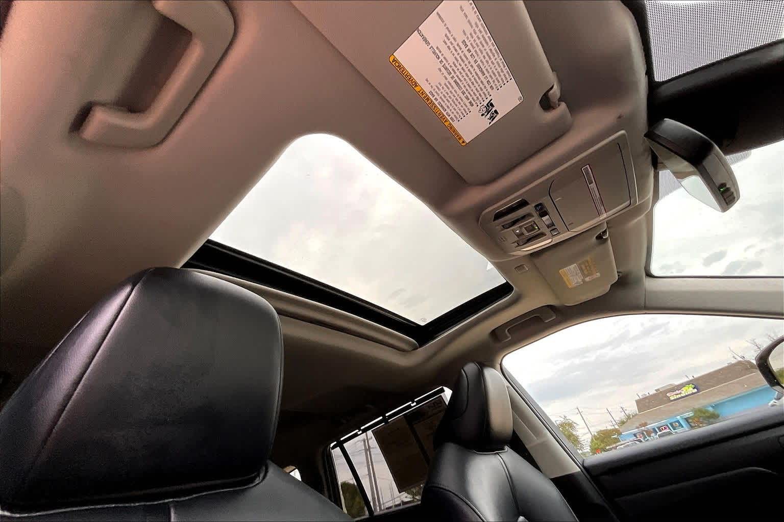 Thumbnail: 2021 Toyota Highlander - 30