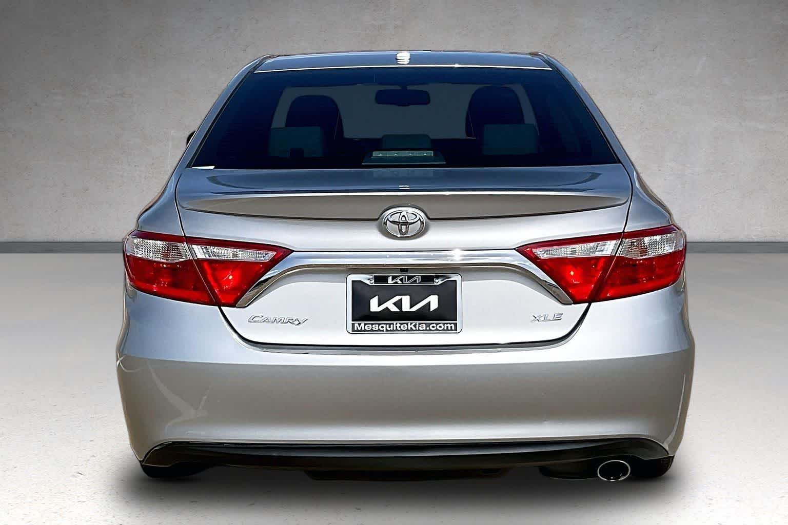 Thumbnail: 2017 Toyota Camry - 5