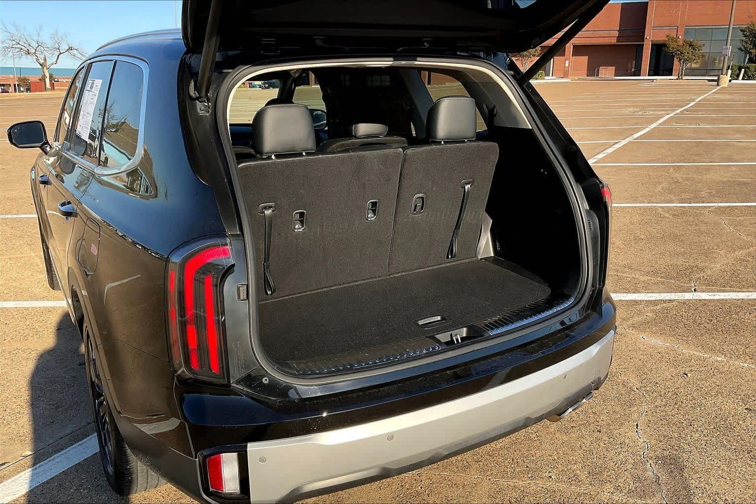 Thumbnail: 2024 Kia Telluride - 17