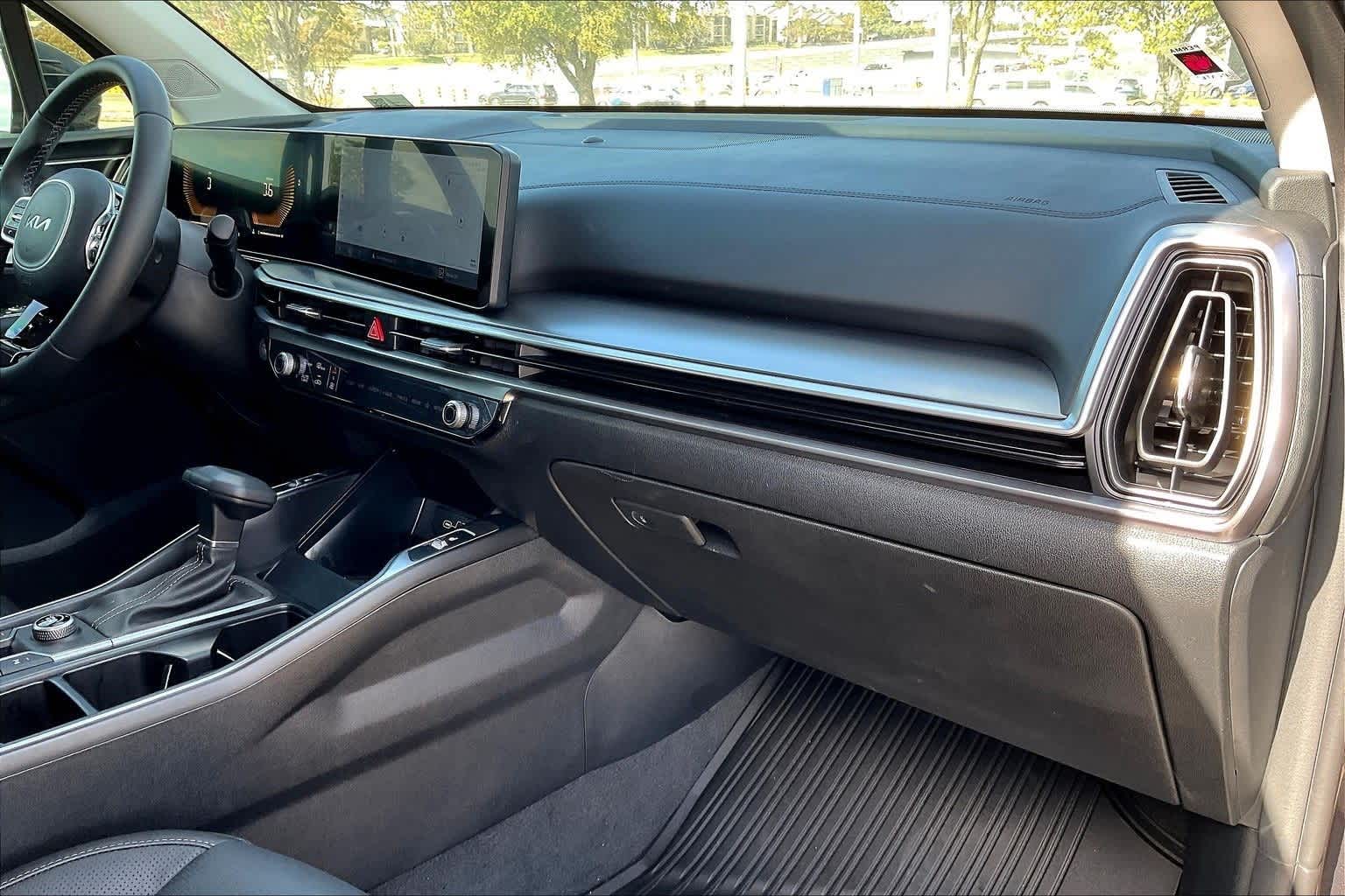 Thumbnail: 2025 Kia Sorento - 22