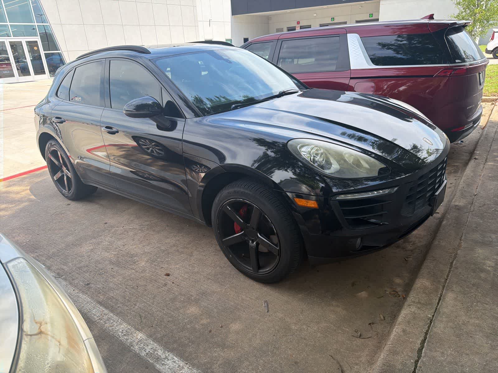 Thumbnail: 2017 Porsche Macan - 2