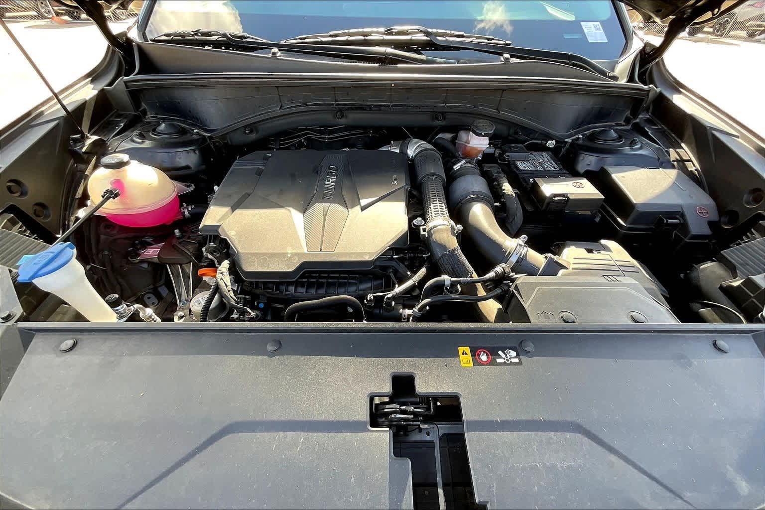 Thumbnail: 2022 Kia Sorento - 8