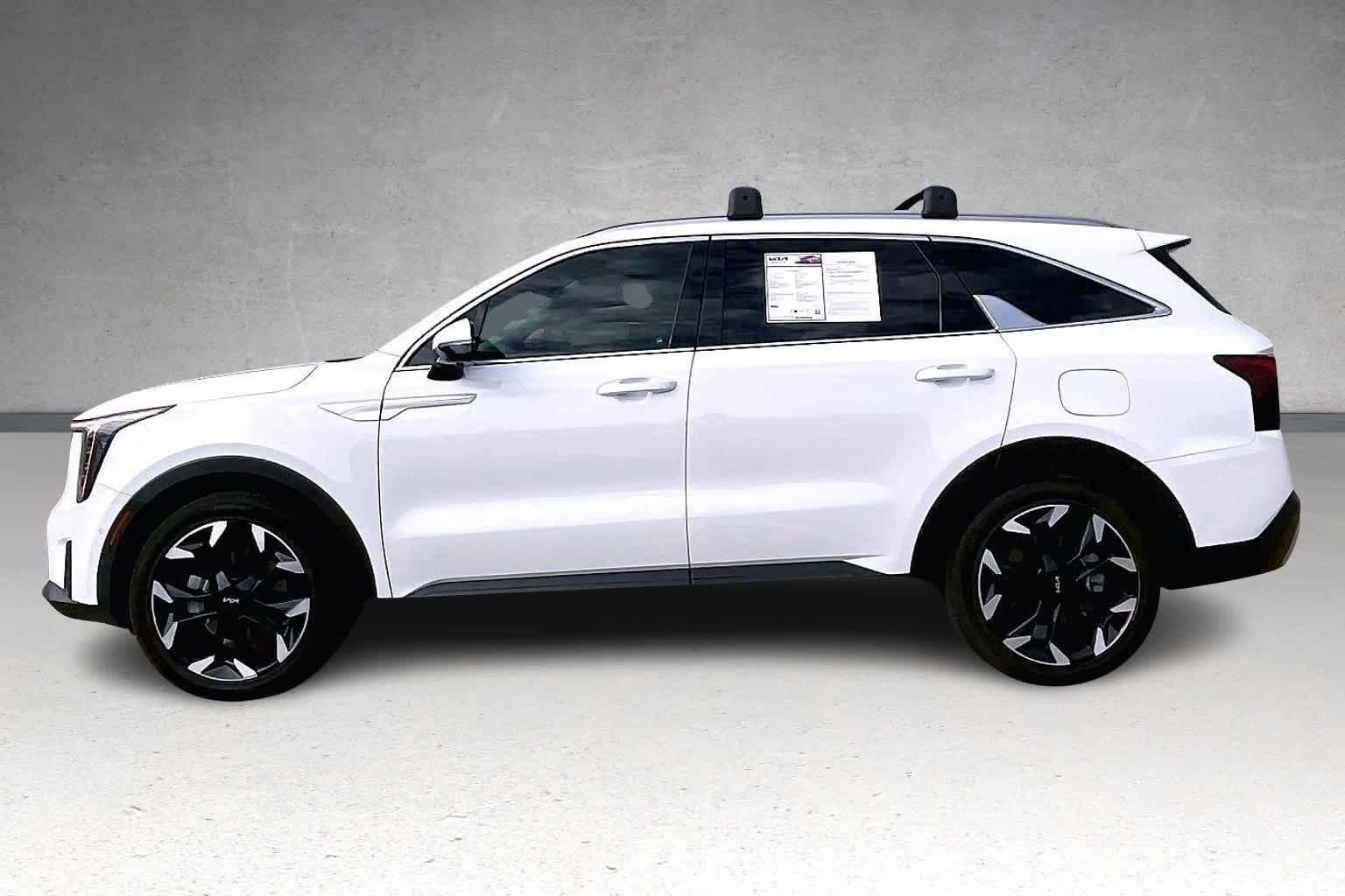 Thumbnail: 2024 Kia Sorento - 3