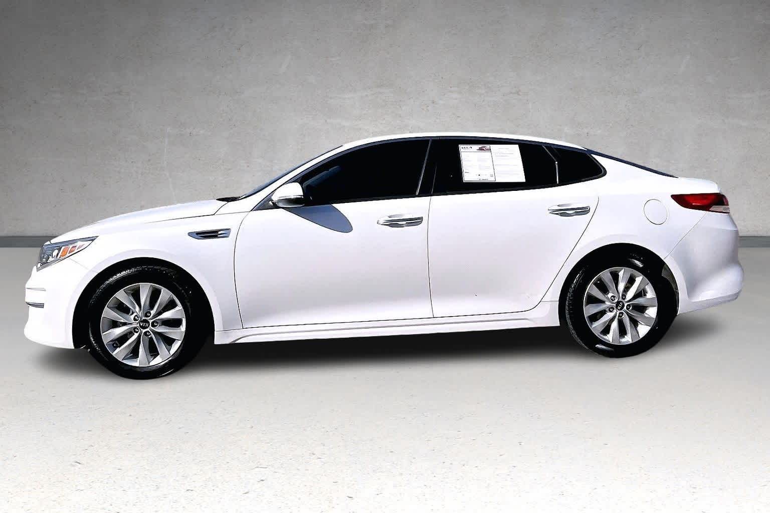 Thumbnail: 2018 Kia Optima - 3