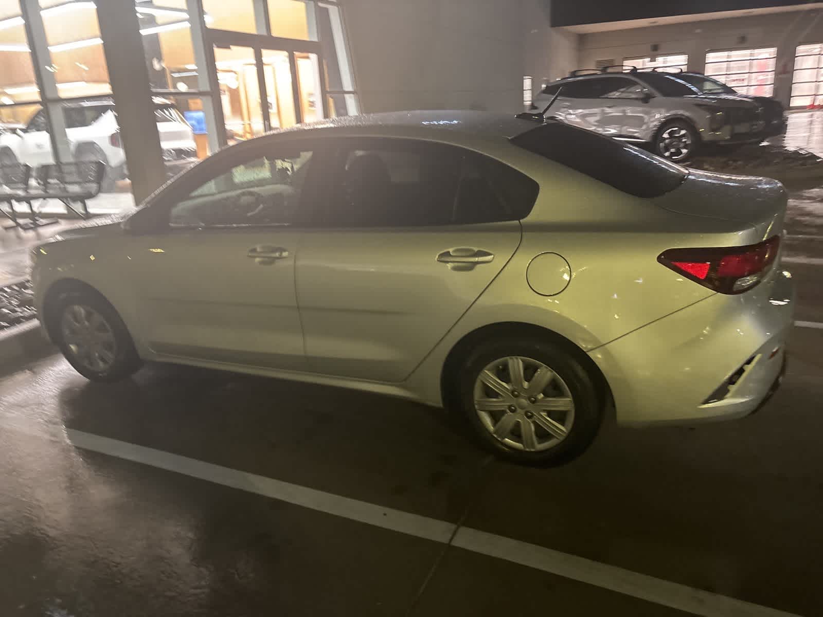 Thumbnail: 2022 Kia Rio - 8