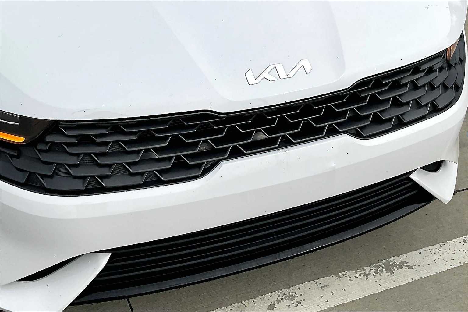 Thumbnail: 2022 Kia K5 - 32