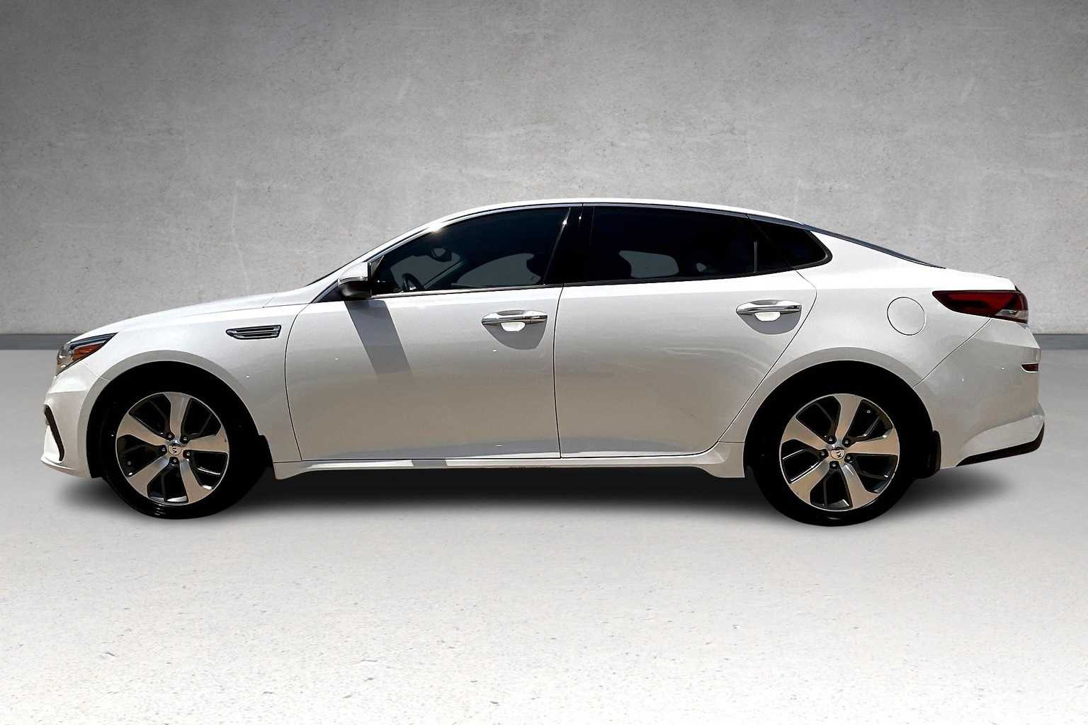2019 Kia Optima S 3