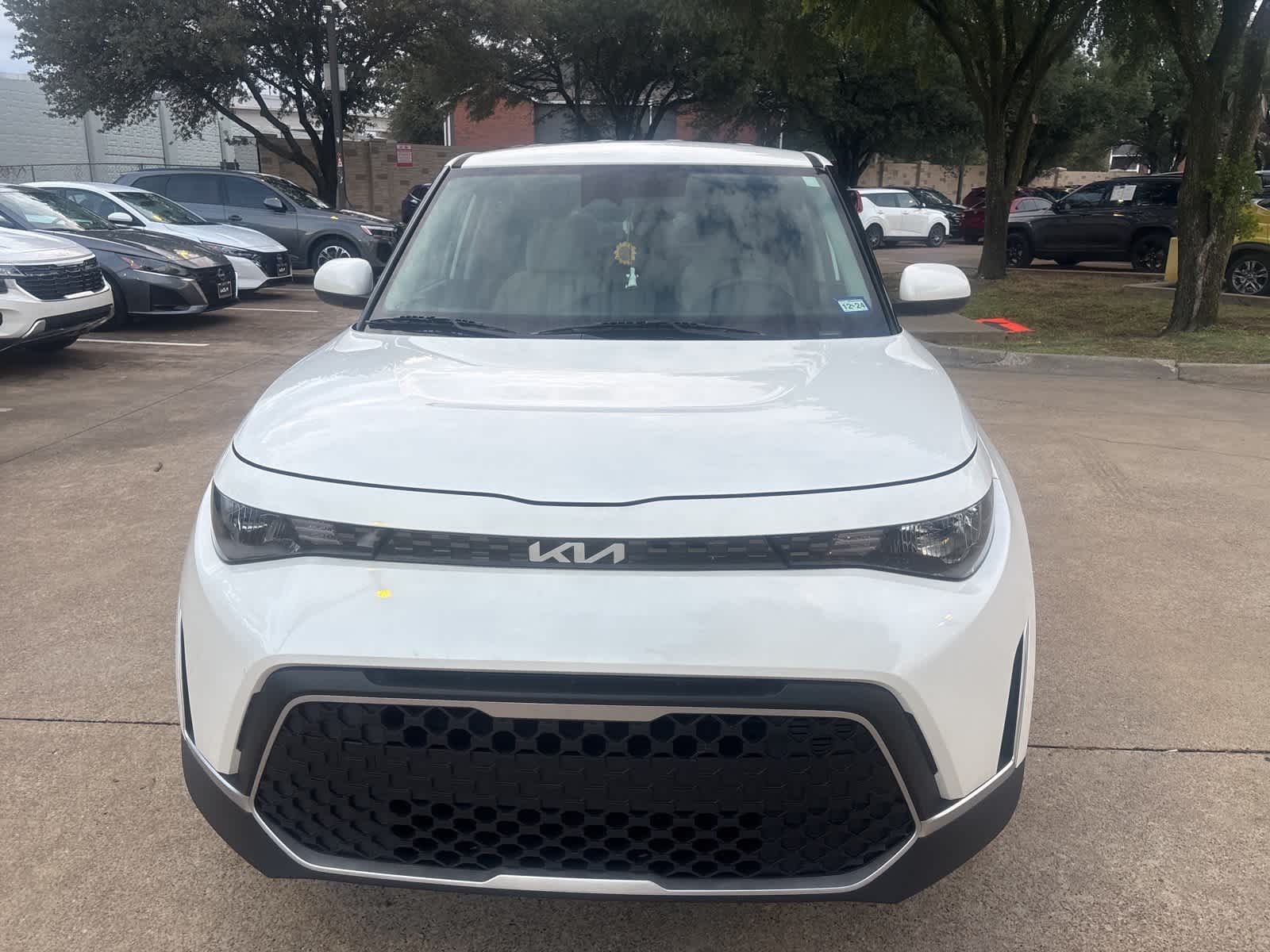 2023 Kia Soul LX photo 2