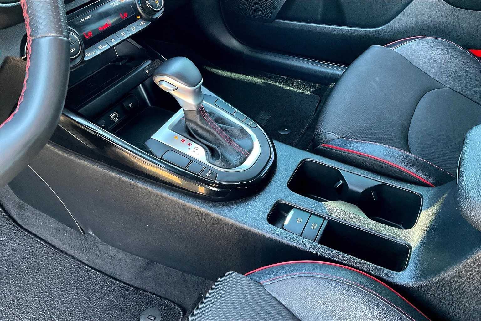 Thumbnail: 2023 Kia Forte - 16