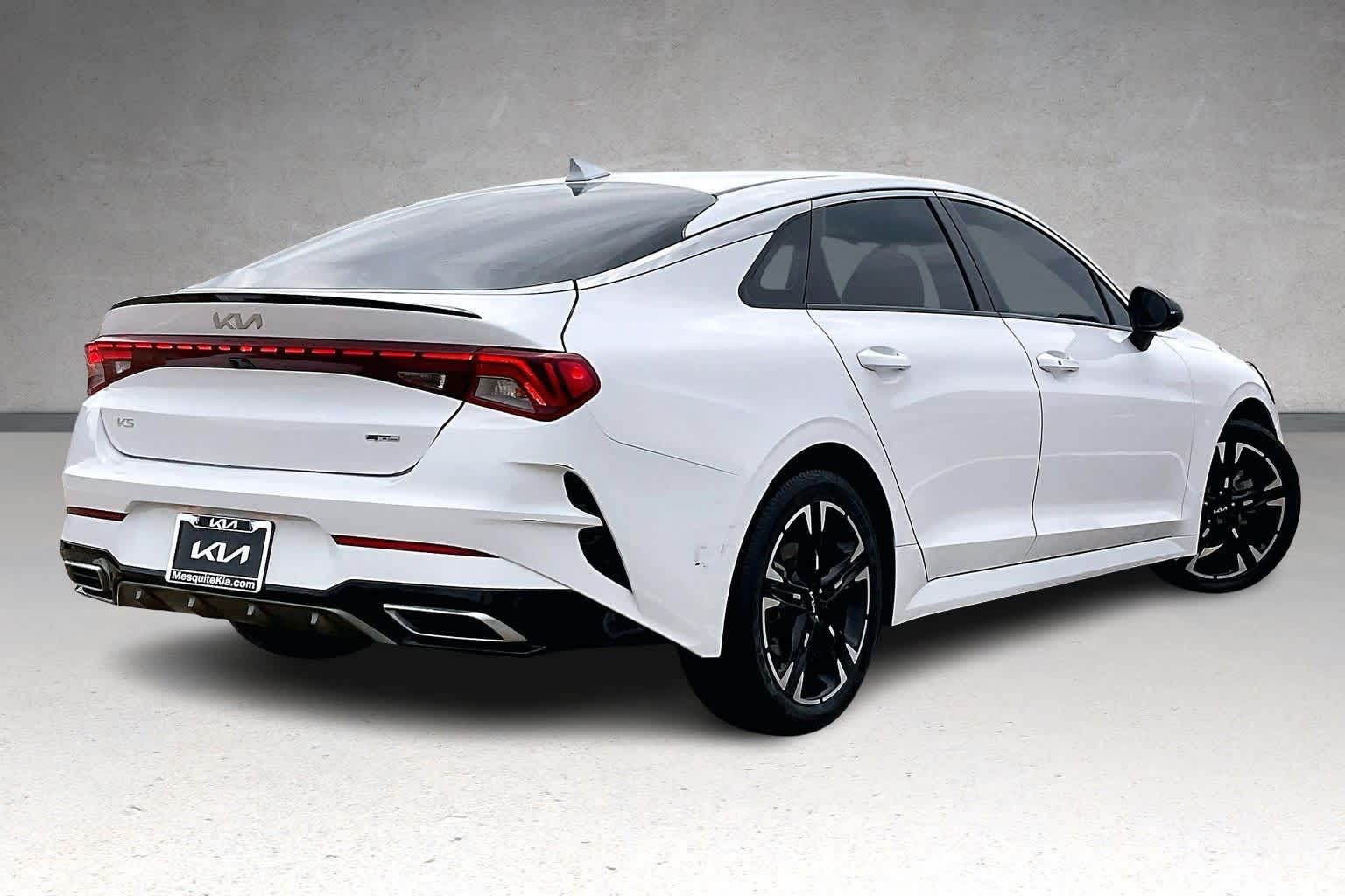 Thumbnail: 2023 Kia K5 - 21