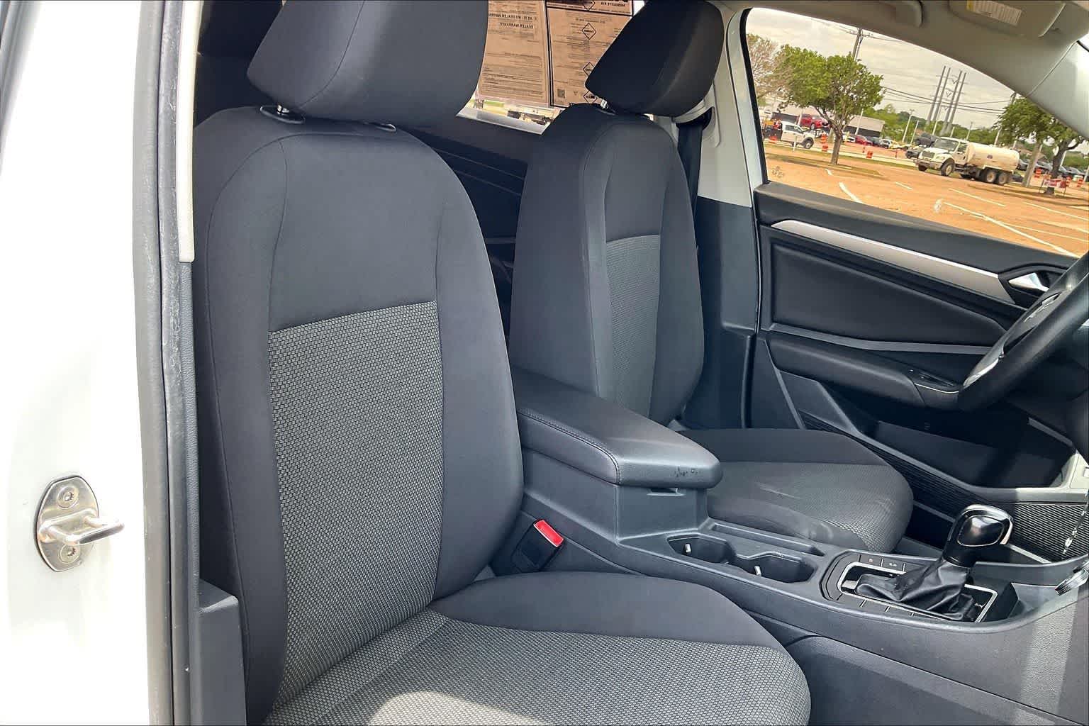 Thumbnail: 2019 Volkswagen Jetta - 12