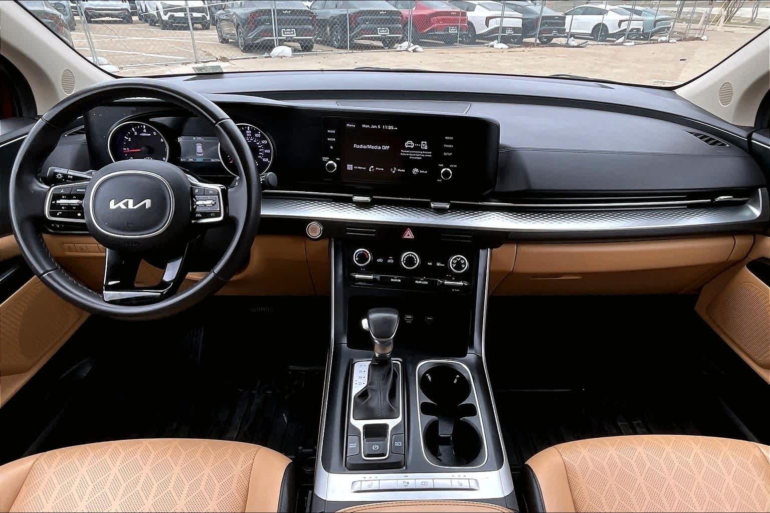 Thumbnail: 2024 Kia Carnival - 9