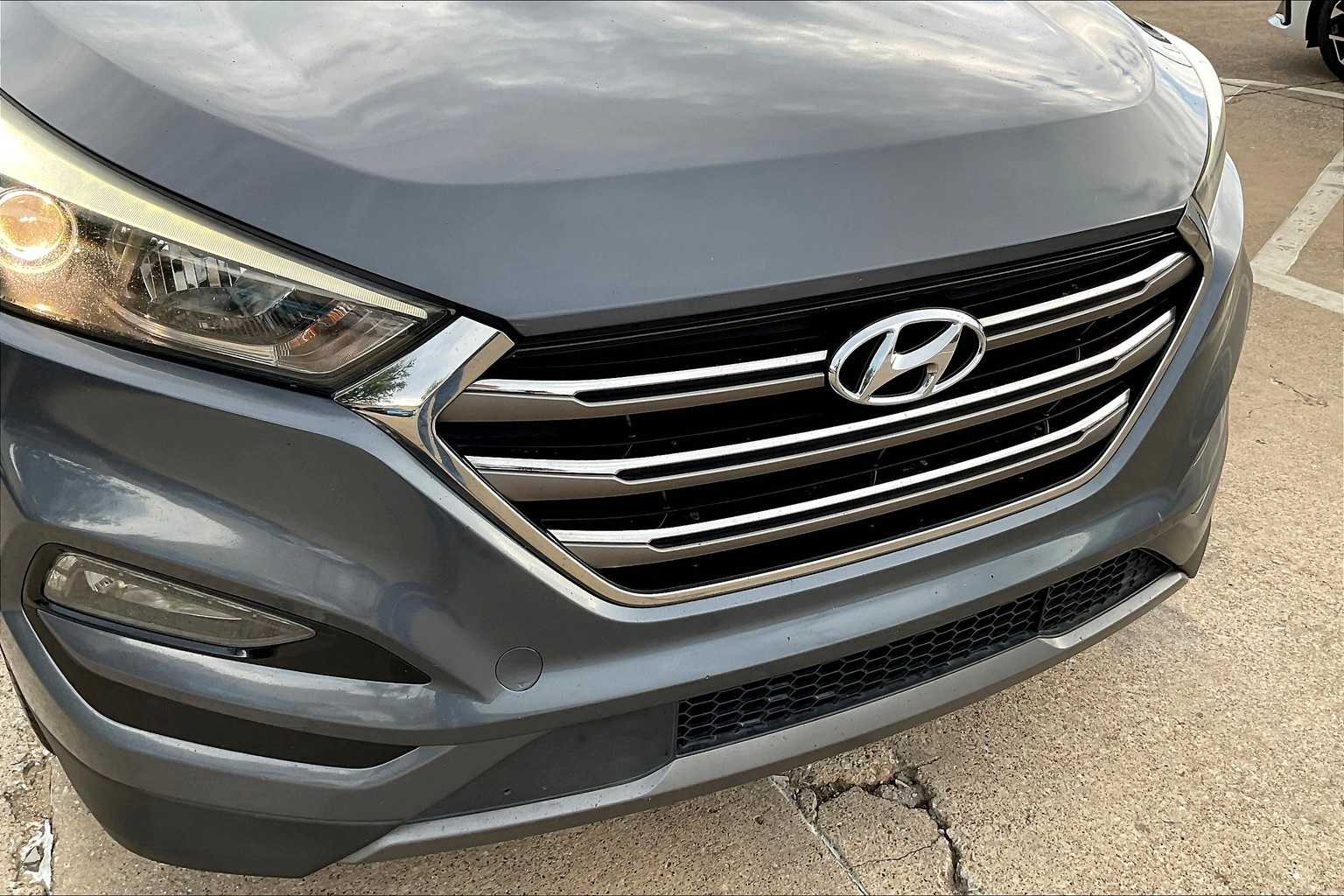Thumbnail: 2016 Hyundai Tucson - 33